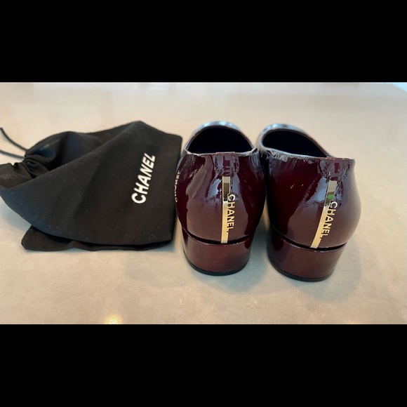 CHANEL Patent Escarpins Pumps - new!! - Picture 2 of 8